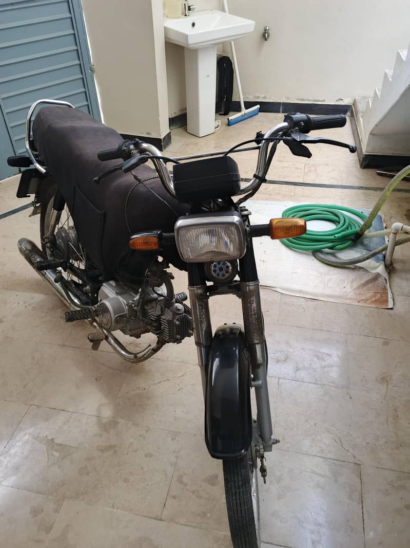 unique plus 1