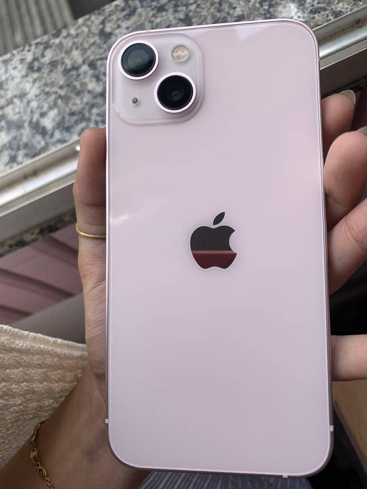 iPhone 13 0