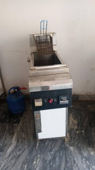 commercial dual fryer gas& Elec 18 liter + Breading Table