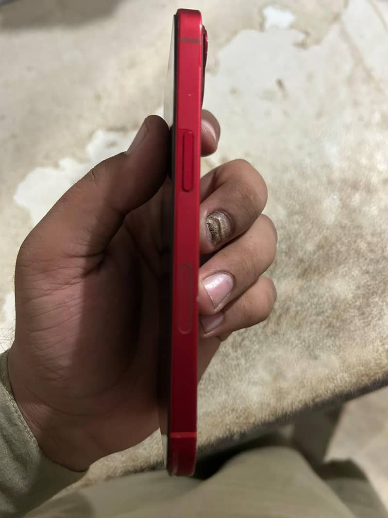 Apple iPhone 13 1