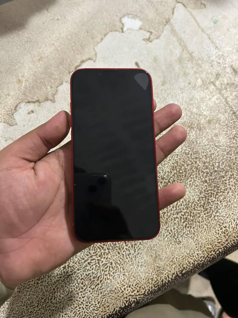 Apple iPhone 13 4