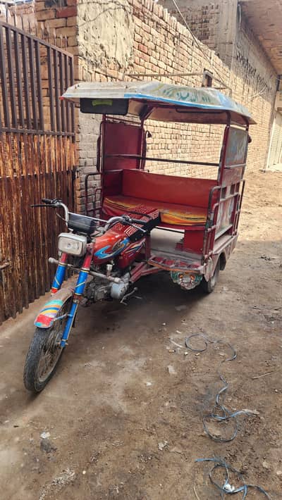 United 100 Rickshaw 2019 Model – Good Condition