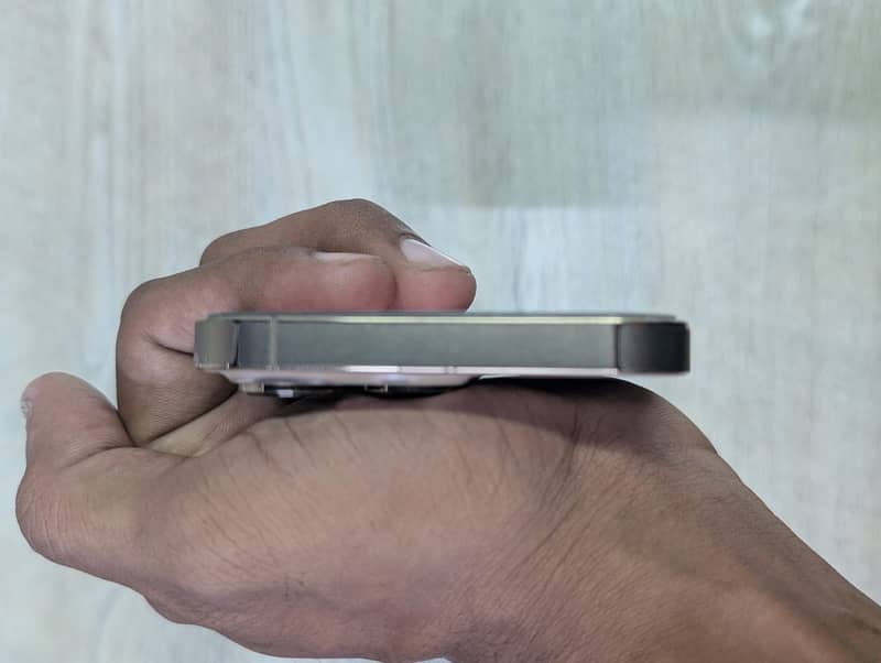 Apple iPhone 13 Pro 3