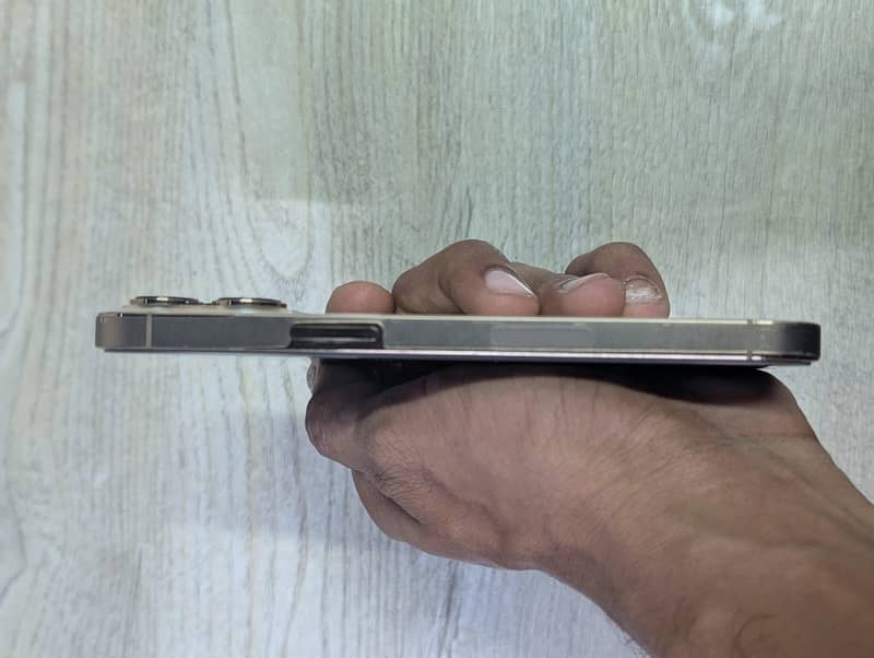 Apple iPhone 13 Pro 6
