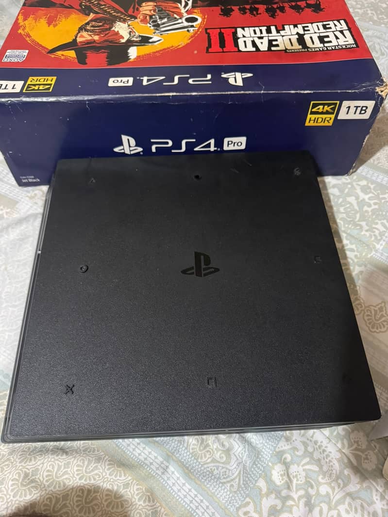 PS4 pro 1TB 1