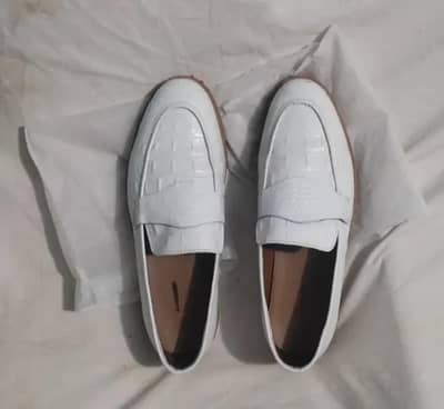 white Loffer Shose Euro 44/10