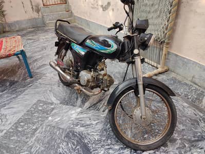 Unique UD 70 2013 Model | Karachi Registered | Complete Documents