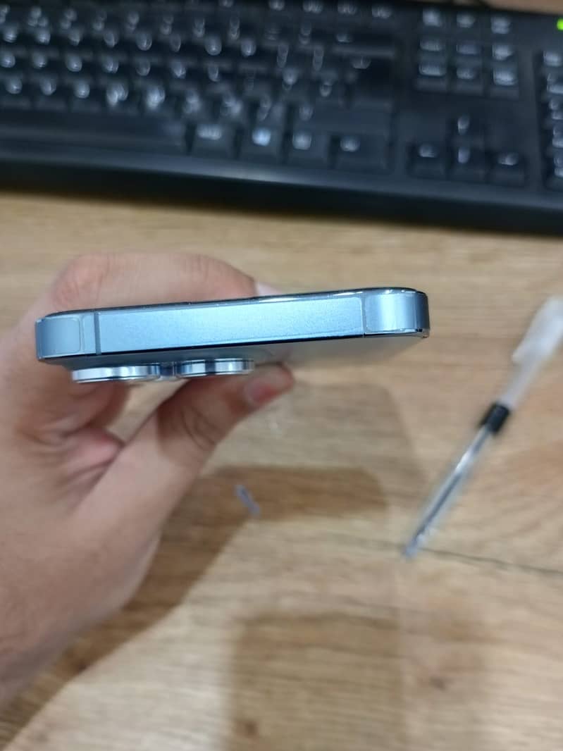 Apple iPhone 13 Pro 2