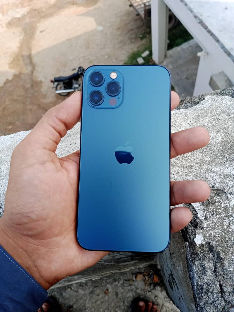 IPHONE 12 PRO 0