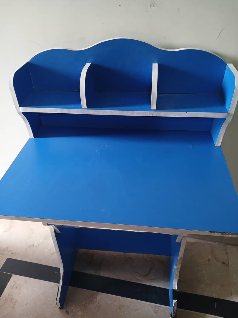 kids study table 1