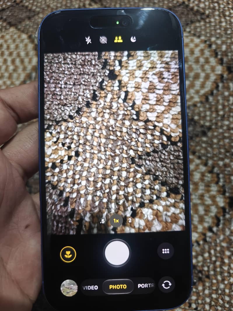 Apple iPhone 16 5