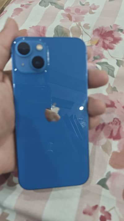 Apple iPhone 13