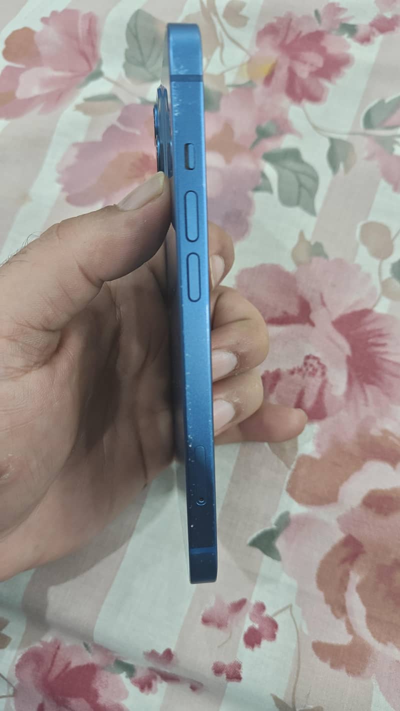 Apple iPhone 13 3