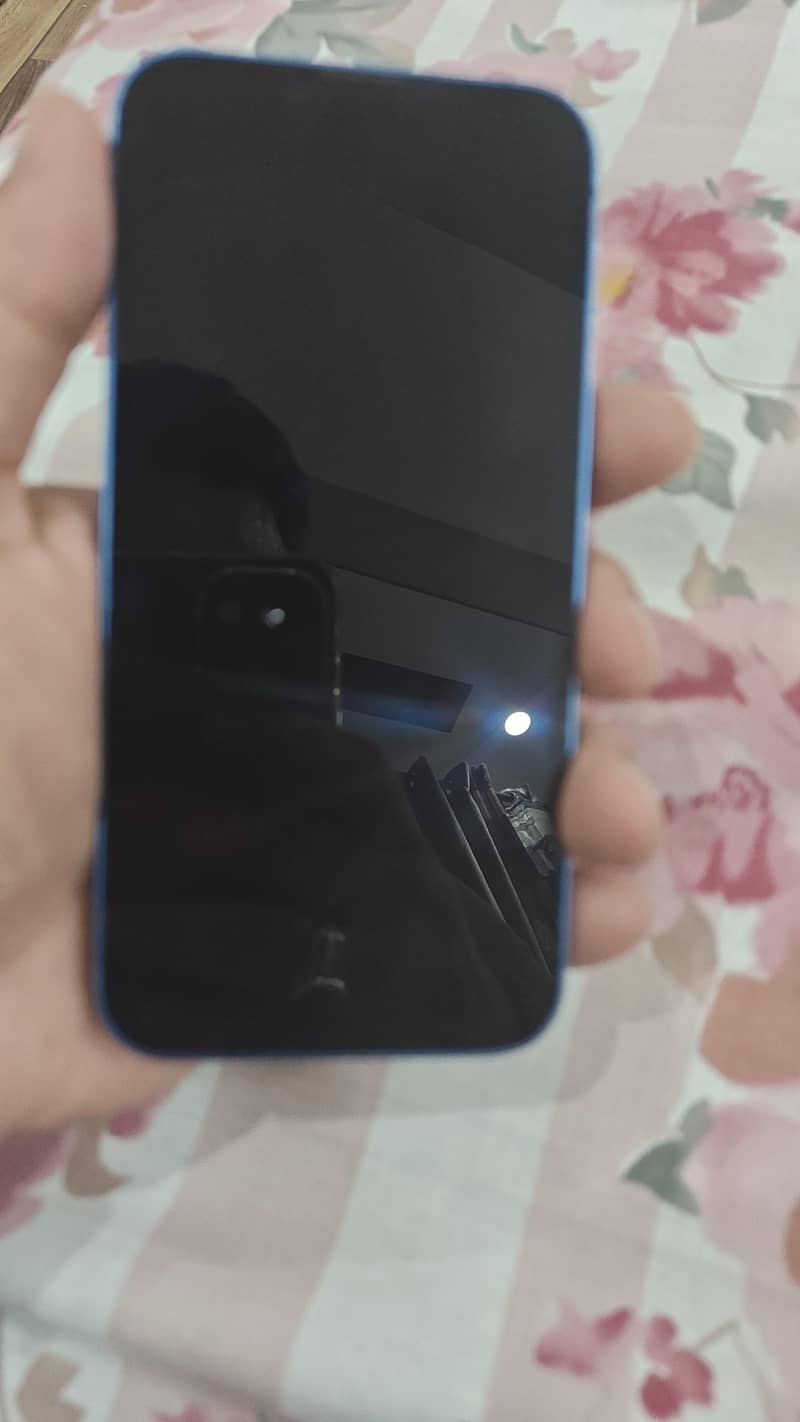Apple iPhone 13 6