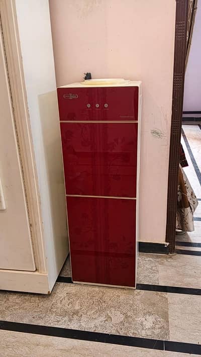selling my dispenser working condition Saad condition hy