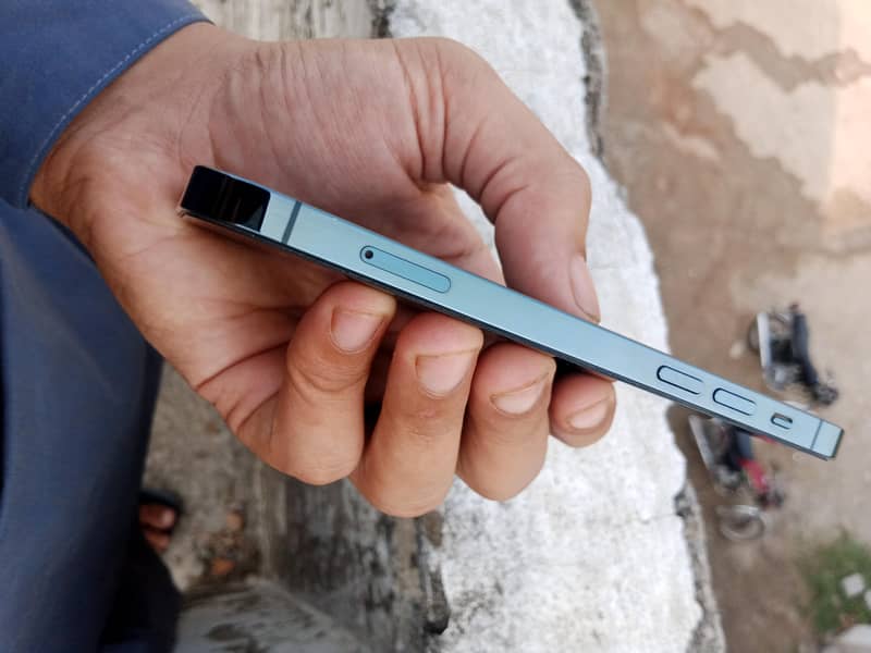 IPHONE 12 PRO 4