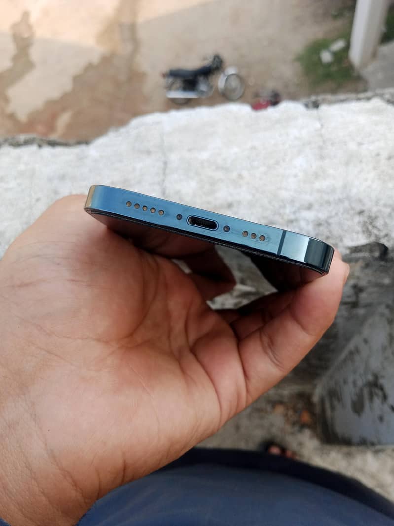 IPHONE 12 PRO 5