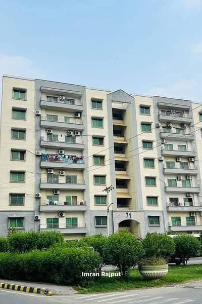 10 Marla 3 Bed Family Flat For Rent in Askari 11 Sector B -