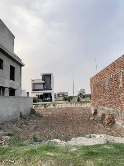 Crystal Block 85ft Wide Road 10M Residential Plot Available For Sale, Park View City Lahore