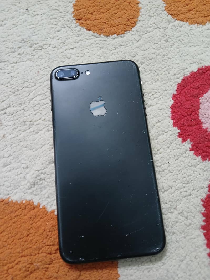 Apple iPhone 7 Plus 3