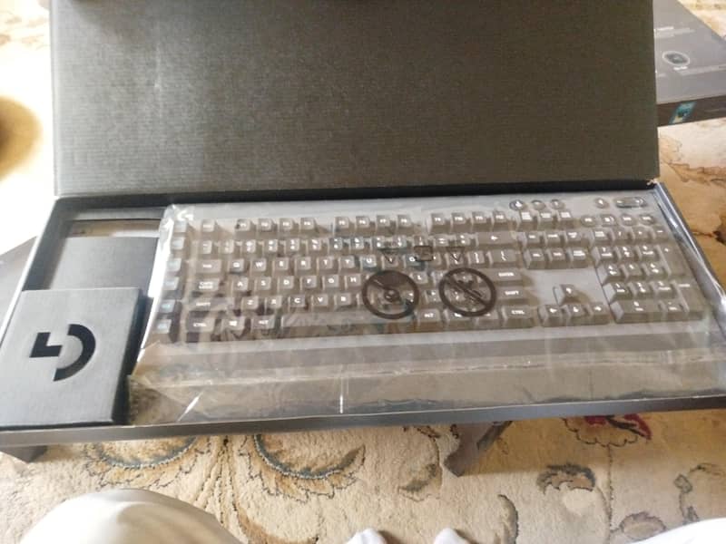 LogiTech Cordless Keyboard. 2