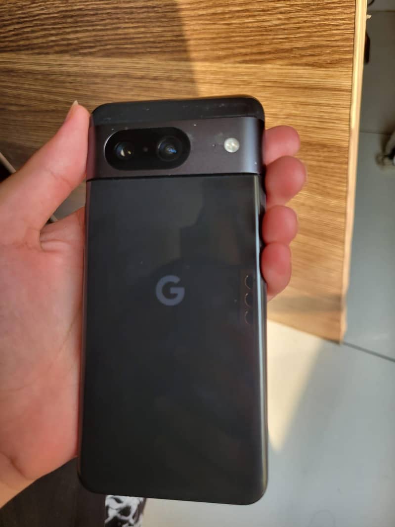 Google Pixel 8 4