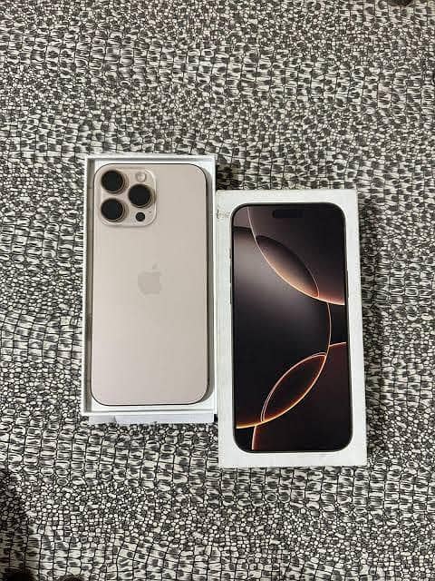 Apple iPhone 16 Pro Max 0