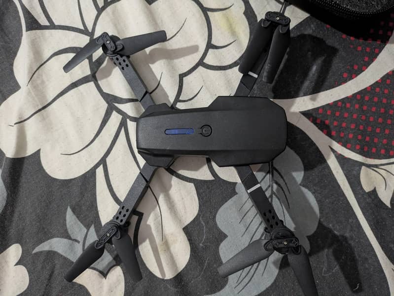 E88 pro Drone 2