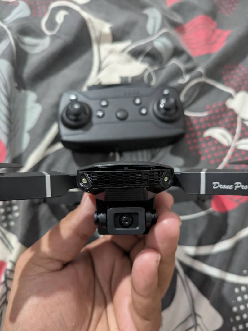 E88 pro Drone 4