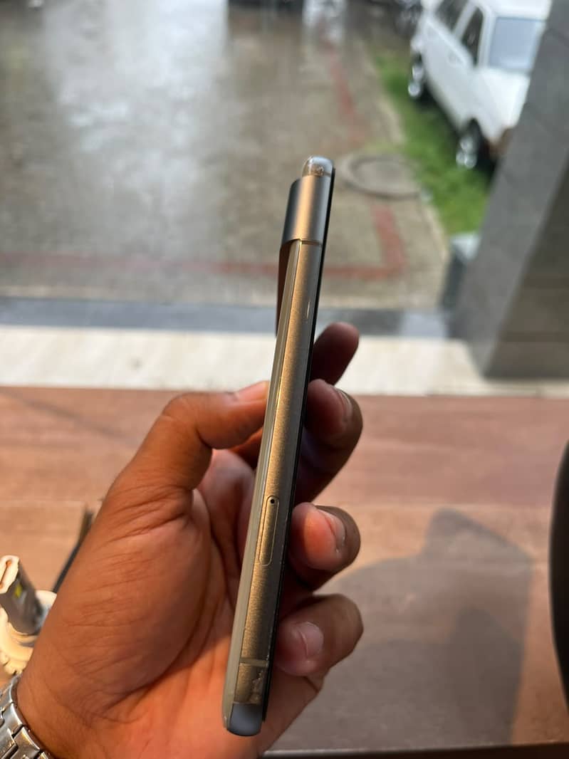 Google Pixel 8 5