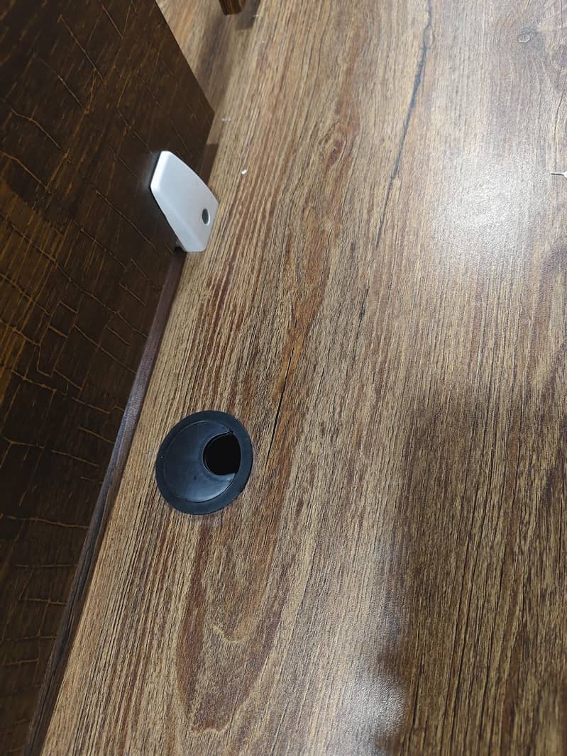 Office Table 4