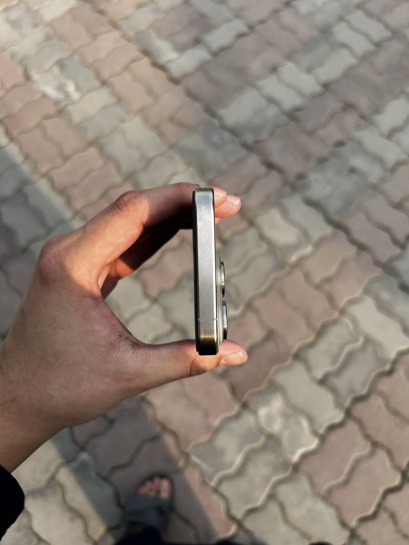 Apple iPhone 15 Pro 1