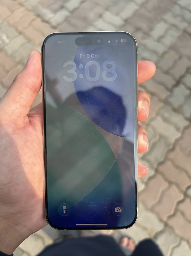 Apple iPhone 15 Pro 2