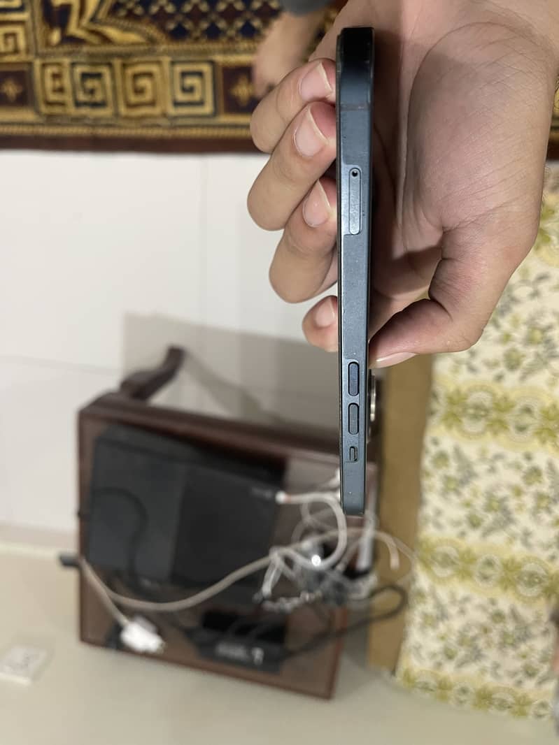 Iphone 13 2