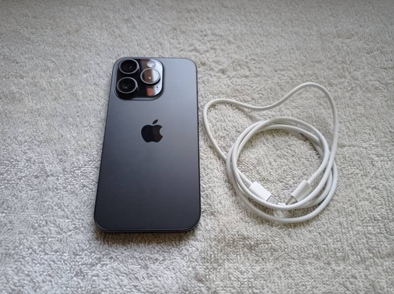 Apple iPhone 15 Pro 6