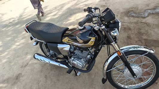 Honda CG 125s silver