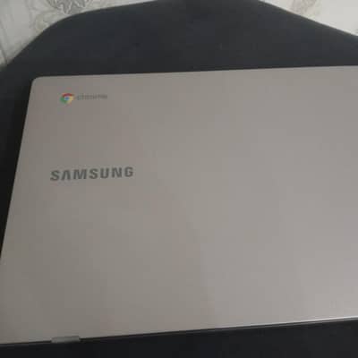 Samsung Chromebook 4 — 10/10 Mint Like New Condition With Box(From UK)
