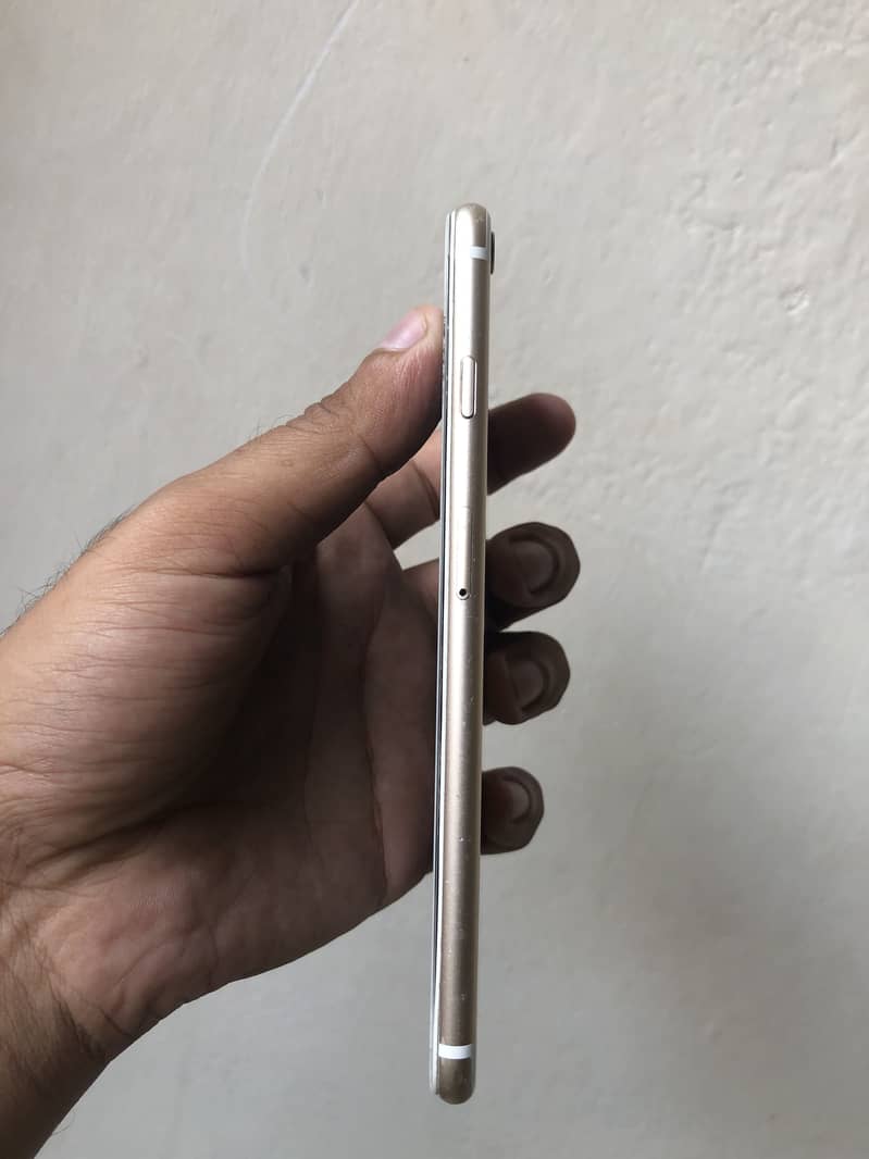 Apple iPhone 6 Plus 1