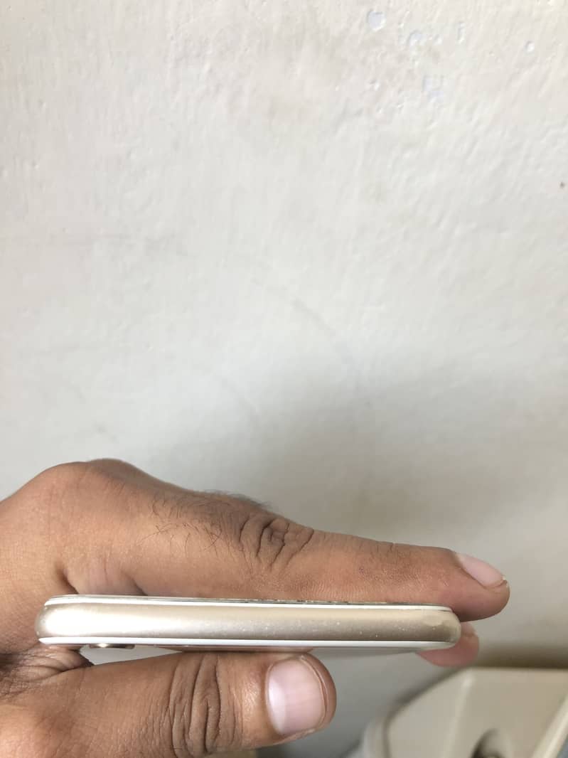 Apple iPhone 6 Plus 7