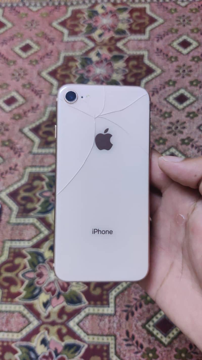 Apple iPhone 8 4
