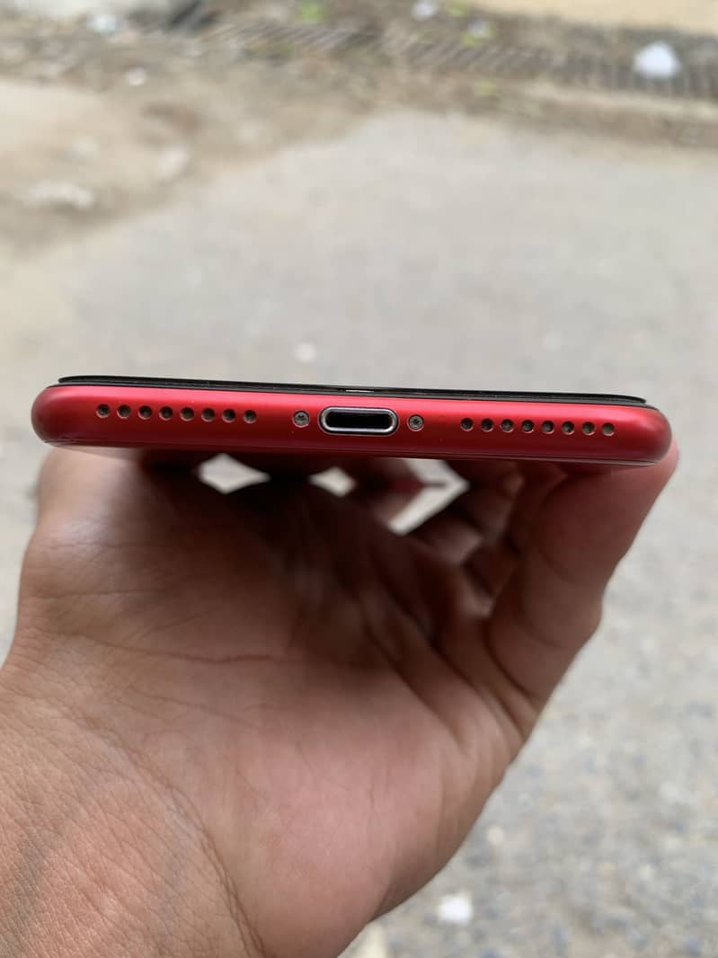 Apple iPhone 8 Plus 4