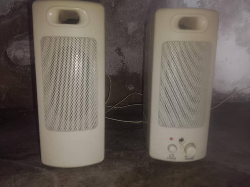 speakers 0