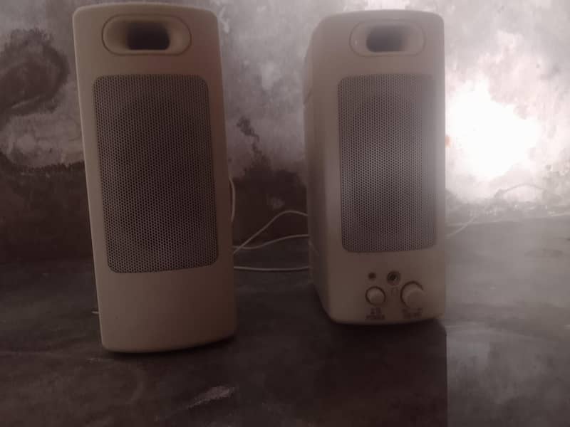 speakers 1