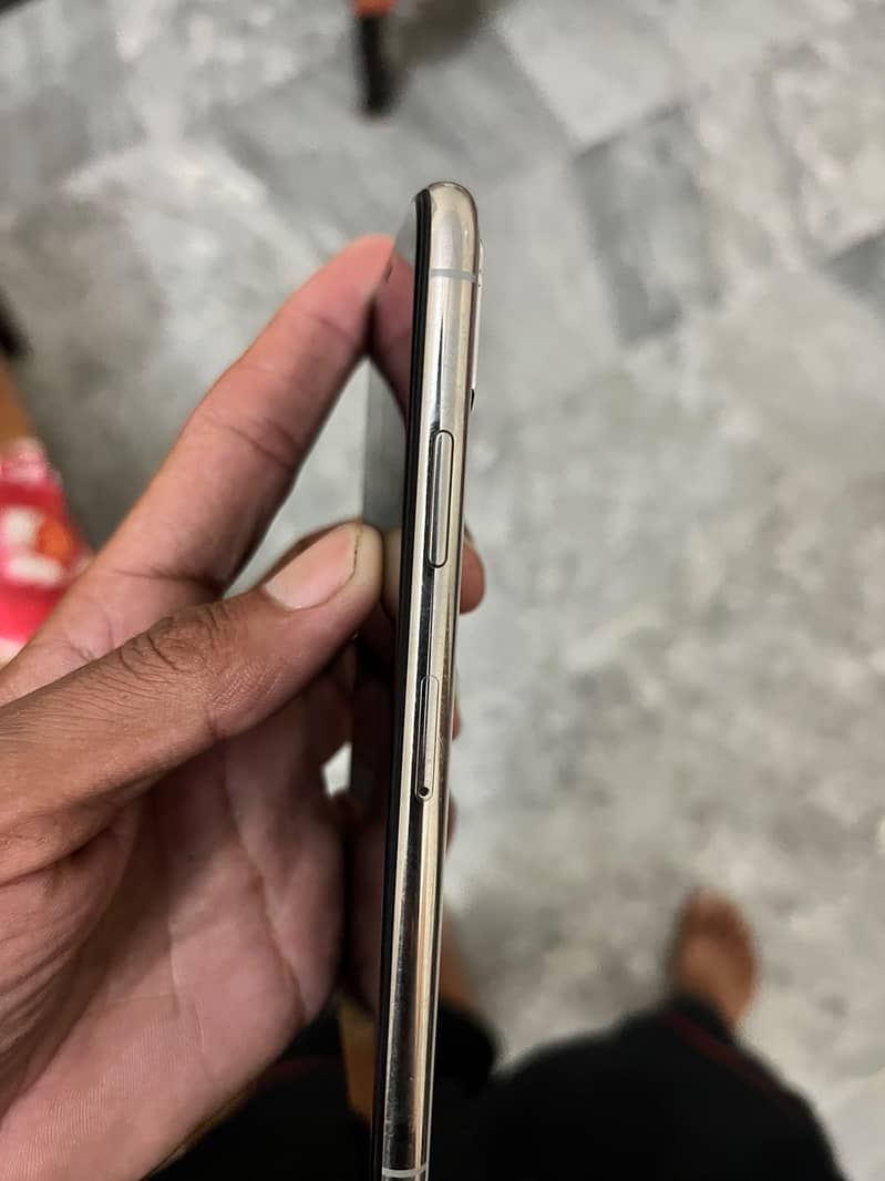 Apple iPhone X 0