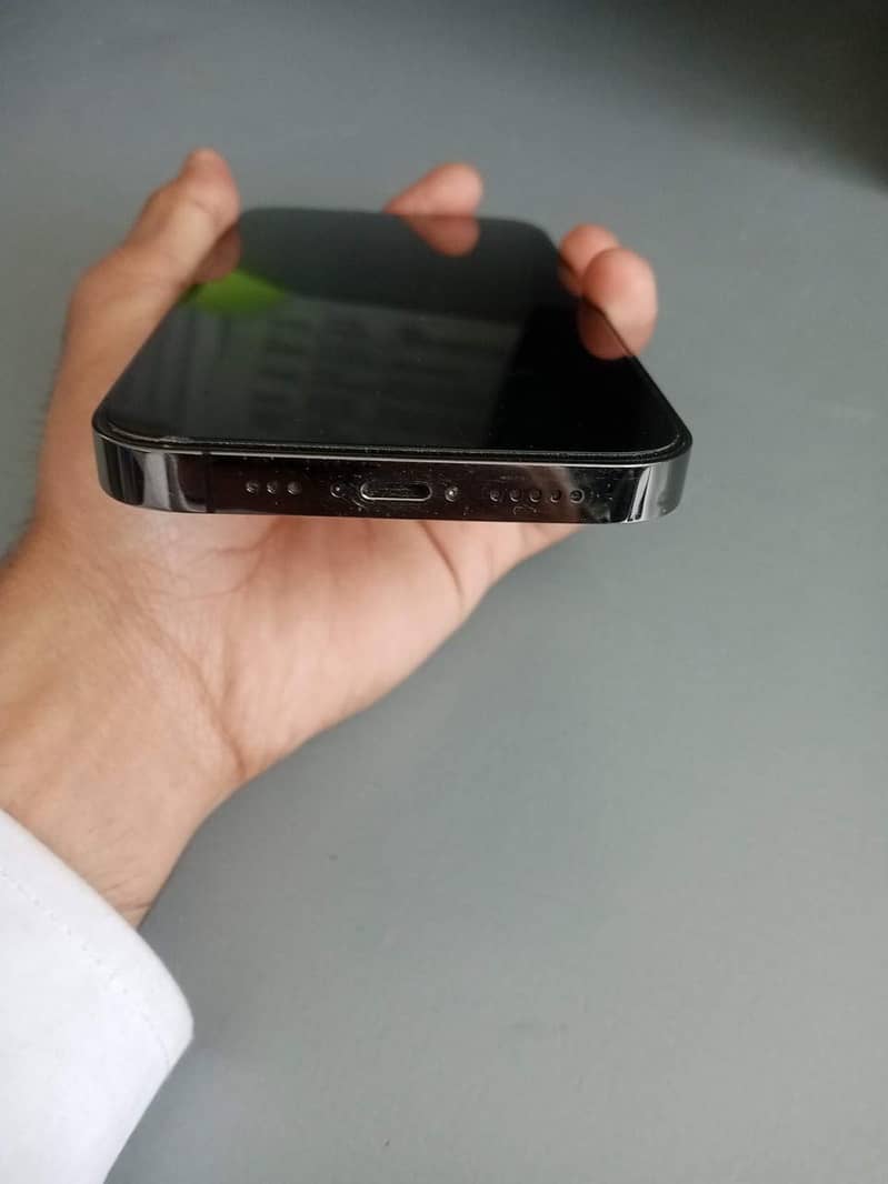 Apple iPhone 13 Pro 2