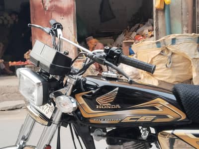 Honda CG 125 gold Edition