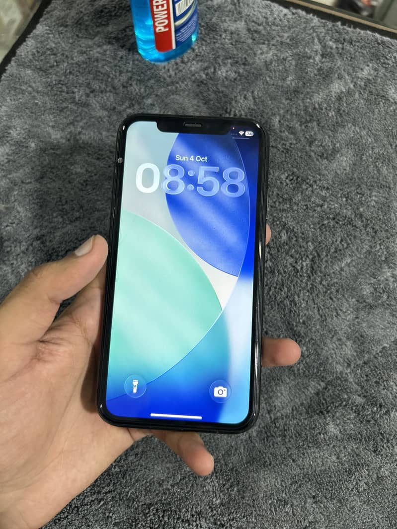 Apple iPhone 11 0