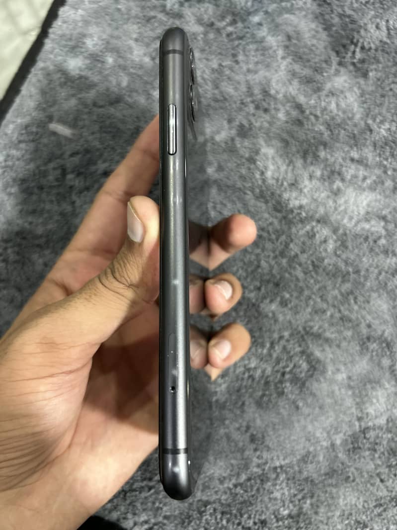 Apple iPhone 11 2
