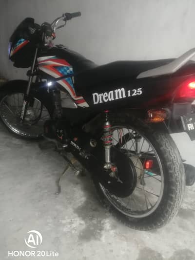Honda Dream outstanding bike  comfortable. . Granted everyting . Engine