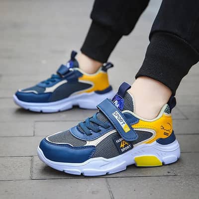 boys imported lightweight sports choes